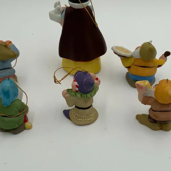 Share Vintage 1970s Schmid Disney Snow White & the Seven Dwarfs Figurine Set (5) - Picture 7 of 11
